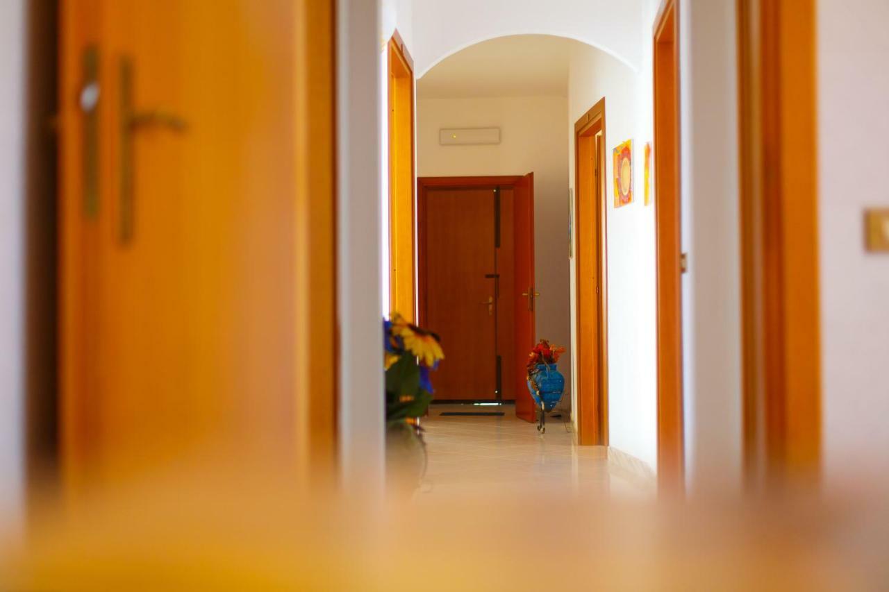 Апарт отель Casa Vacanze L'Orizzonte Вальдериче Экстерьер фото