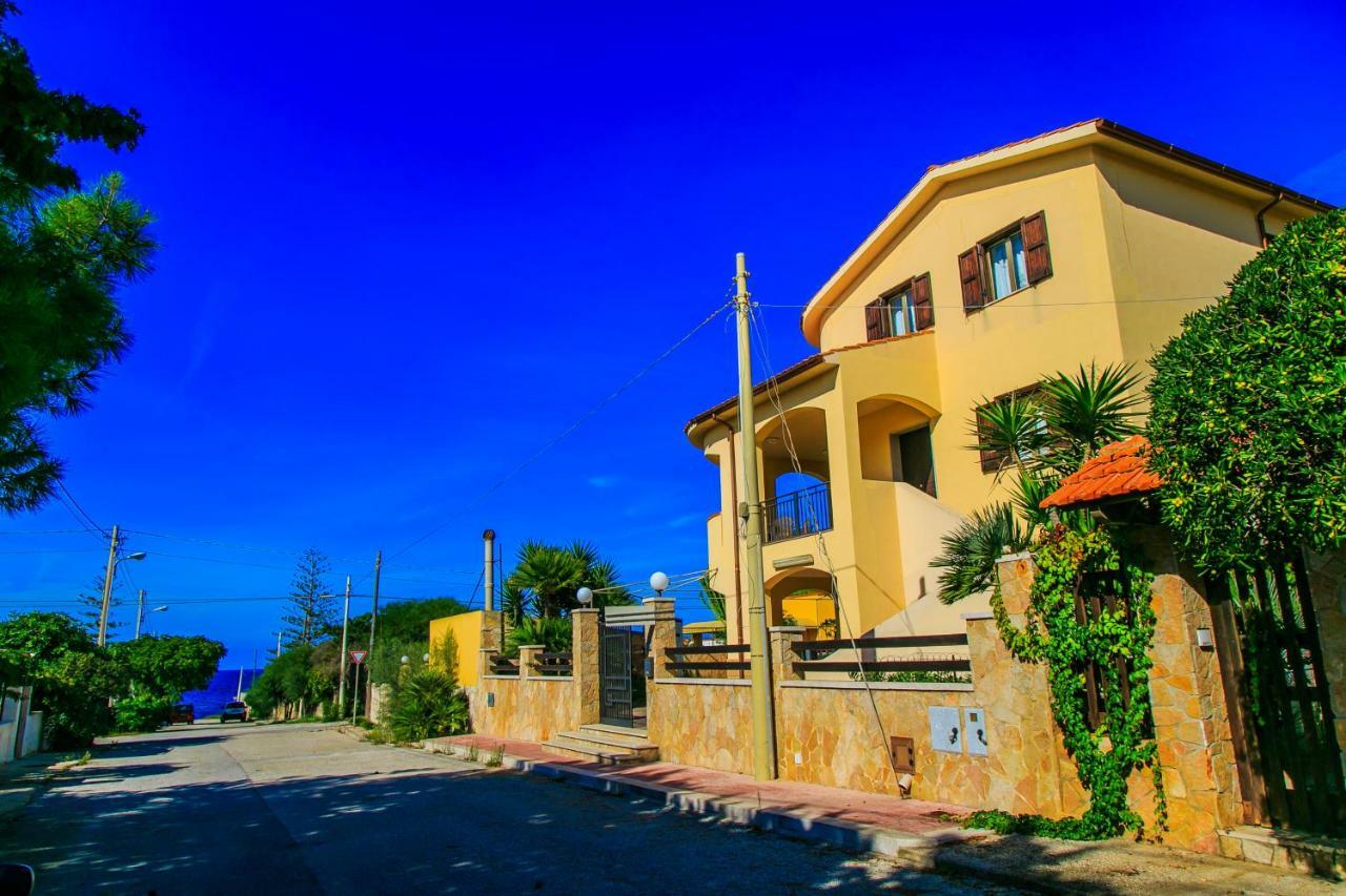 Апарт отель Casa Vacanze L'Orizzonte Вальдериче Экстерьер фото