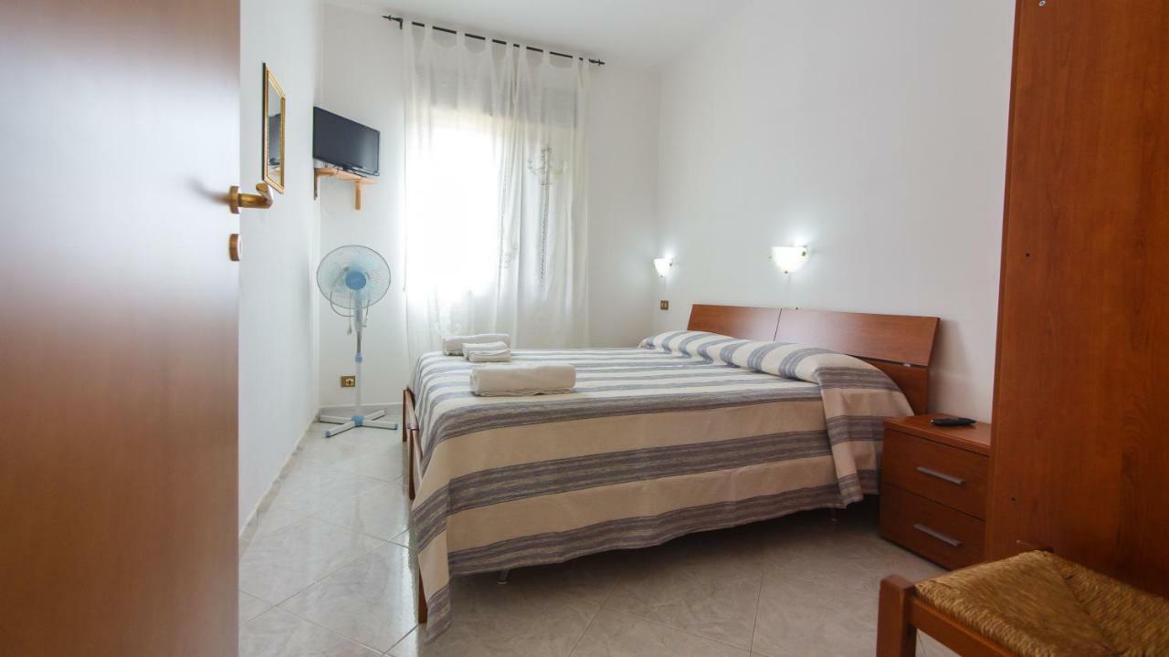 Апарт отель Casa Vacanze L'Orizzonte Вальдериче Экстерьер фото